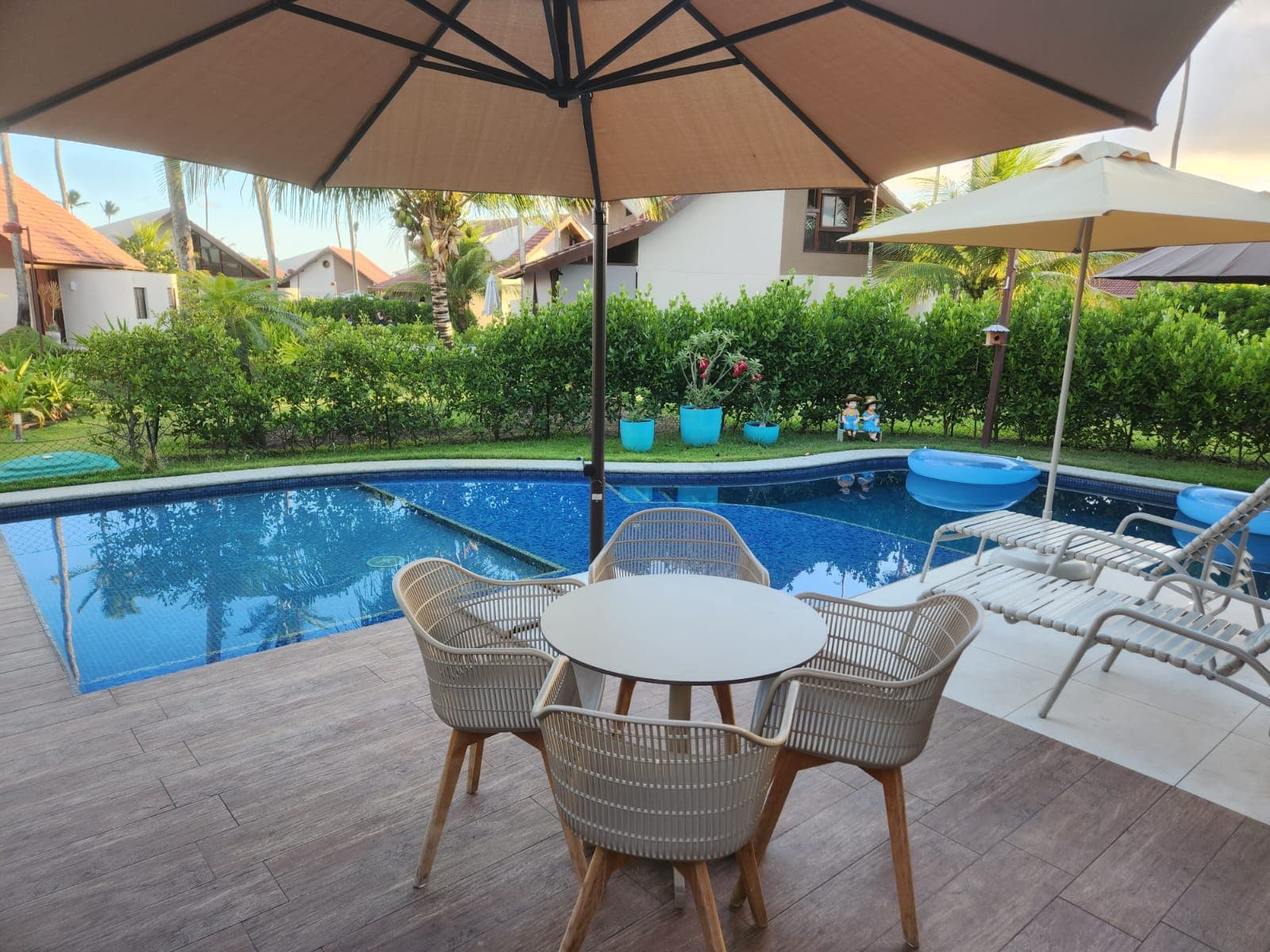 Bangalô com 03 Suítes no Oka Resort