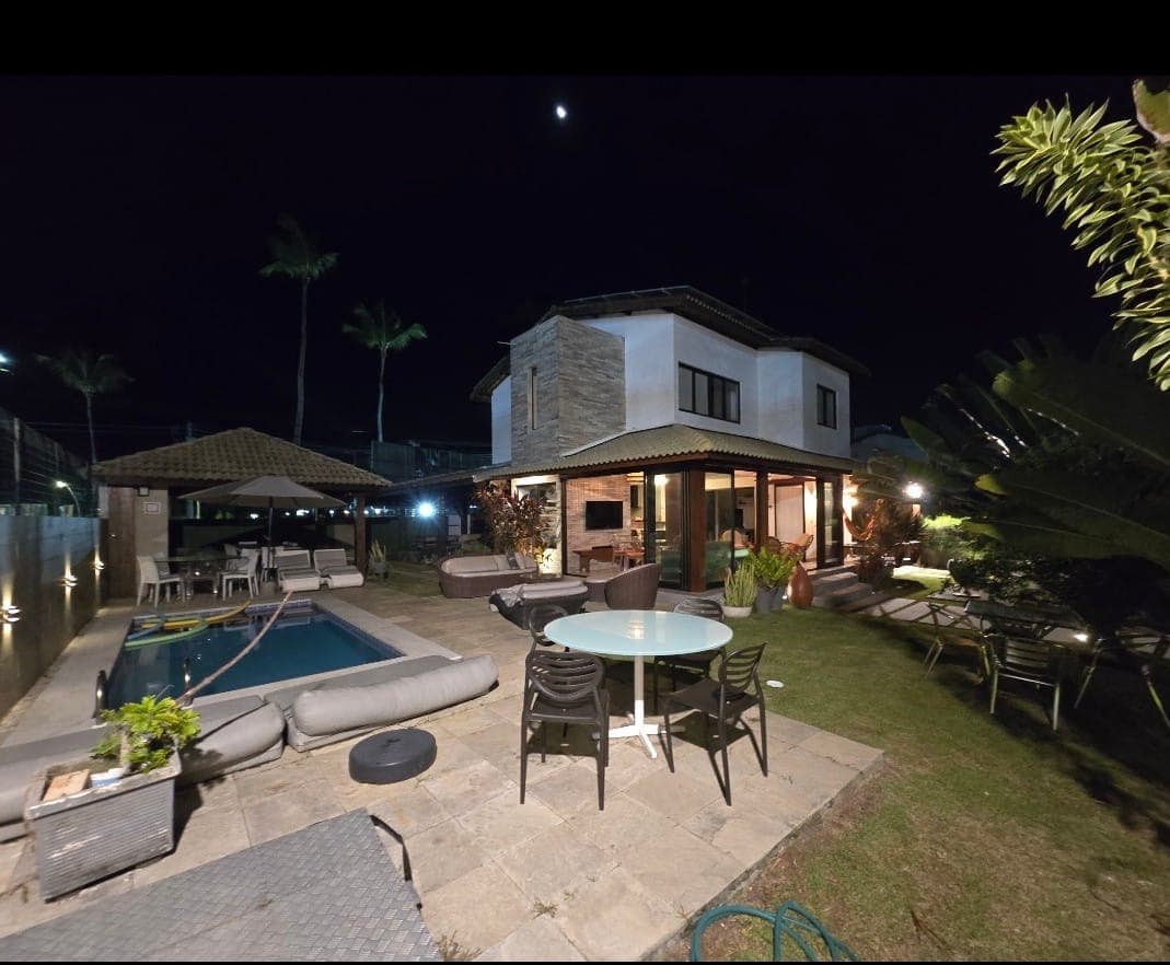 Casa com 04 quartos em Muro Alto
